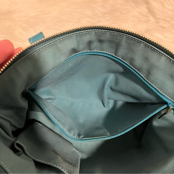 Gucci Small Canvas Tote Bag - Picture 10 of 17